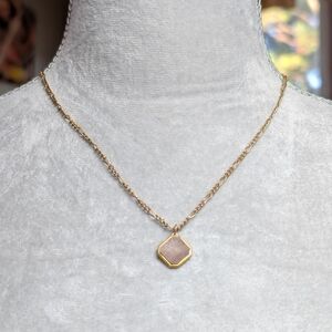 Elegant Gold And Rose Quartz Pendant Necklace